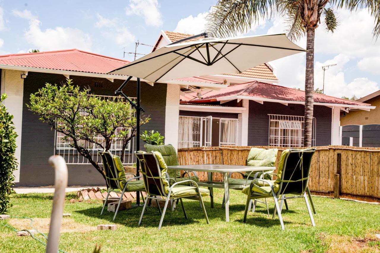 Lancaster Guest House Boksburg Exterior foto